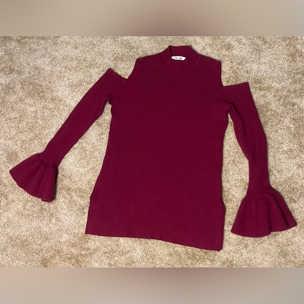 Ella Moon cold shoulder sweater, Medium